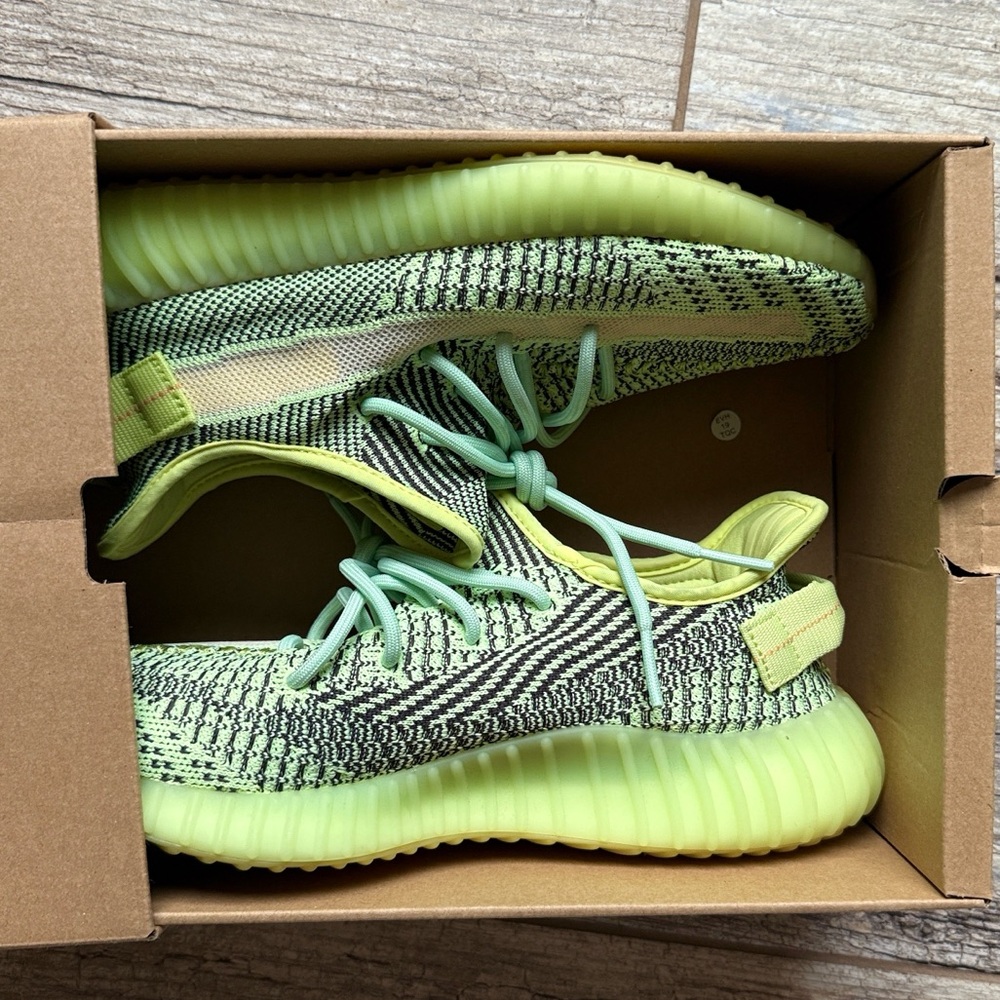 Adidas Yeezy Boost 350 V2 in Lime and Black - Picture 9 of 9
